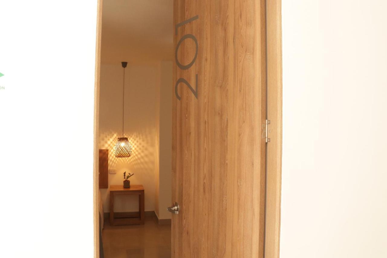 Hotel Centro Монтерия Экстерьер фото