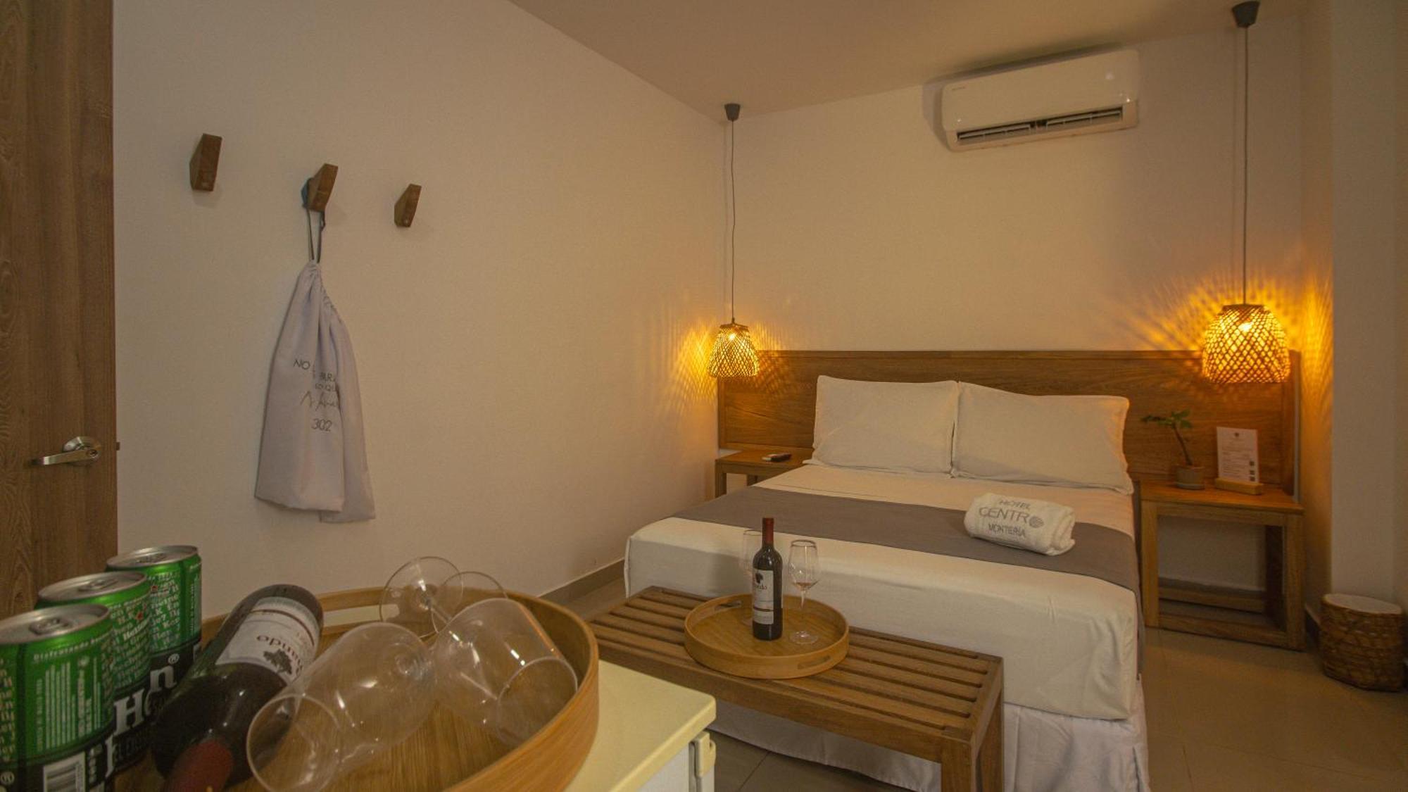Hotel Centro Монтерия Экстерьер фото